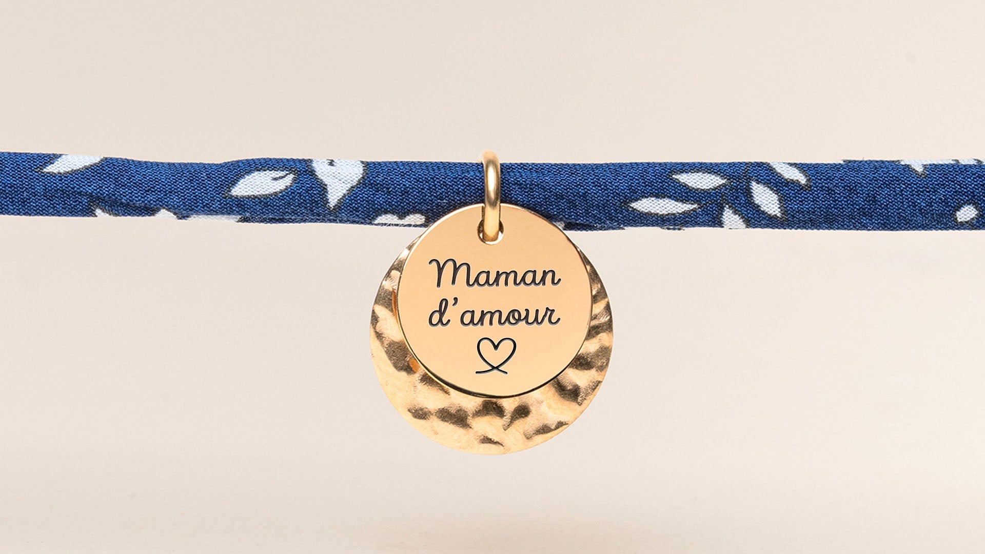 Cadeau de naissance personnalisé : nos idées bijoux