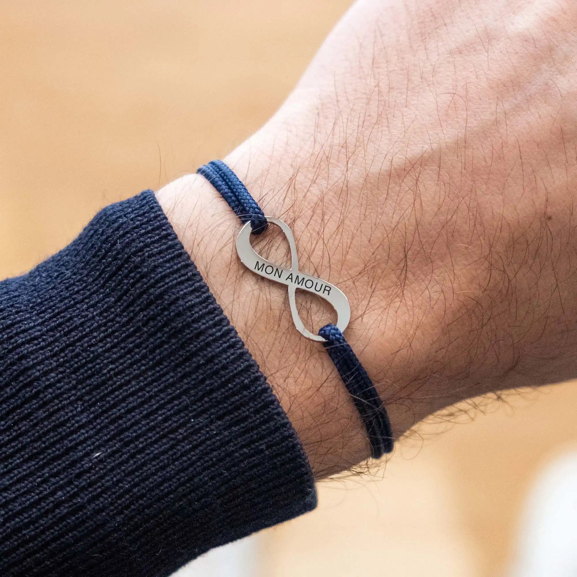 Bracelet Cœur Strass – Élégant Bijou en Acier Inoxydable Bracelet Cœur Strass – Élégant Bijou en Acier Inoxydable