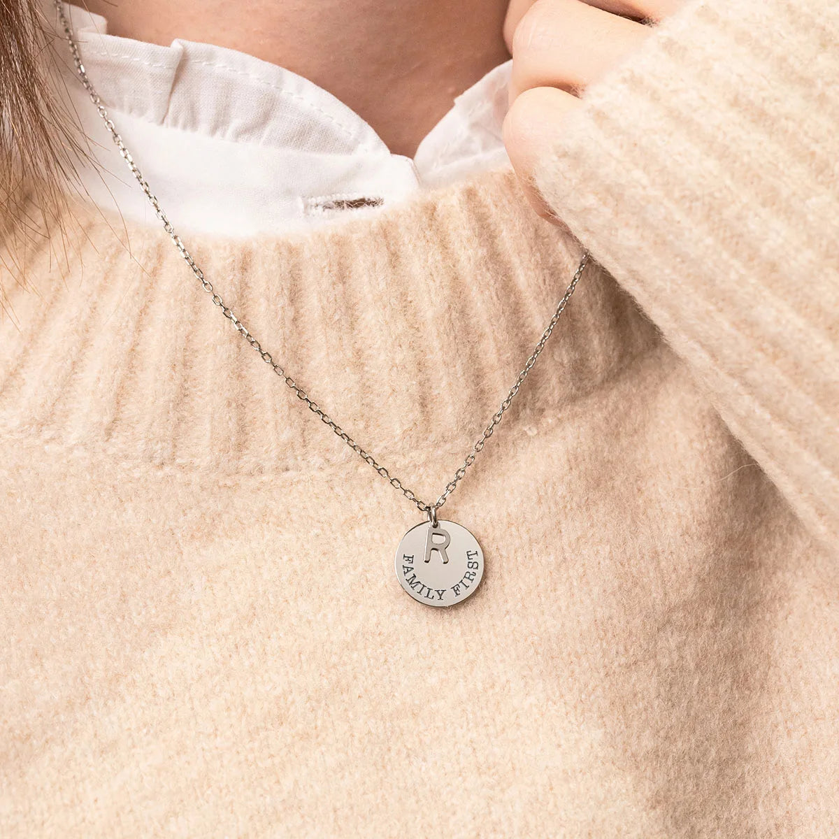 Collier médaille avec lettre à personnaliser - Acier