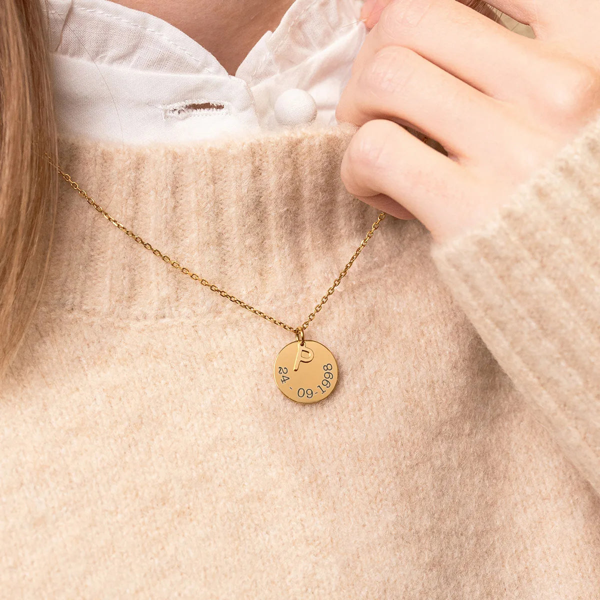 Collier médaille avec lettre à personnaliser - Doré