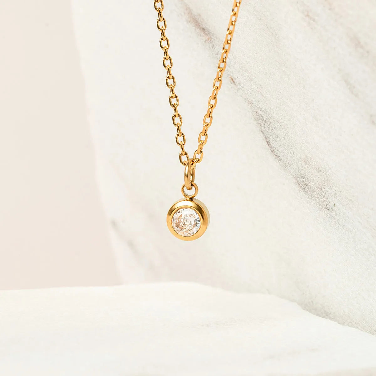 Collier avec pierre de naissance - Doré