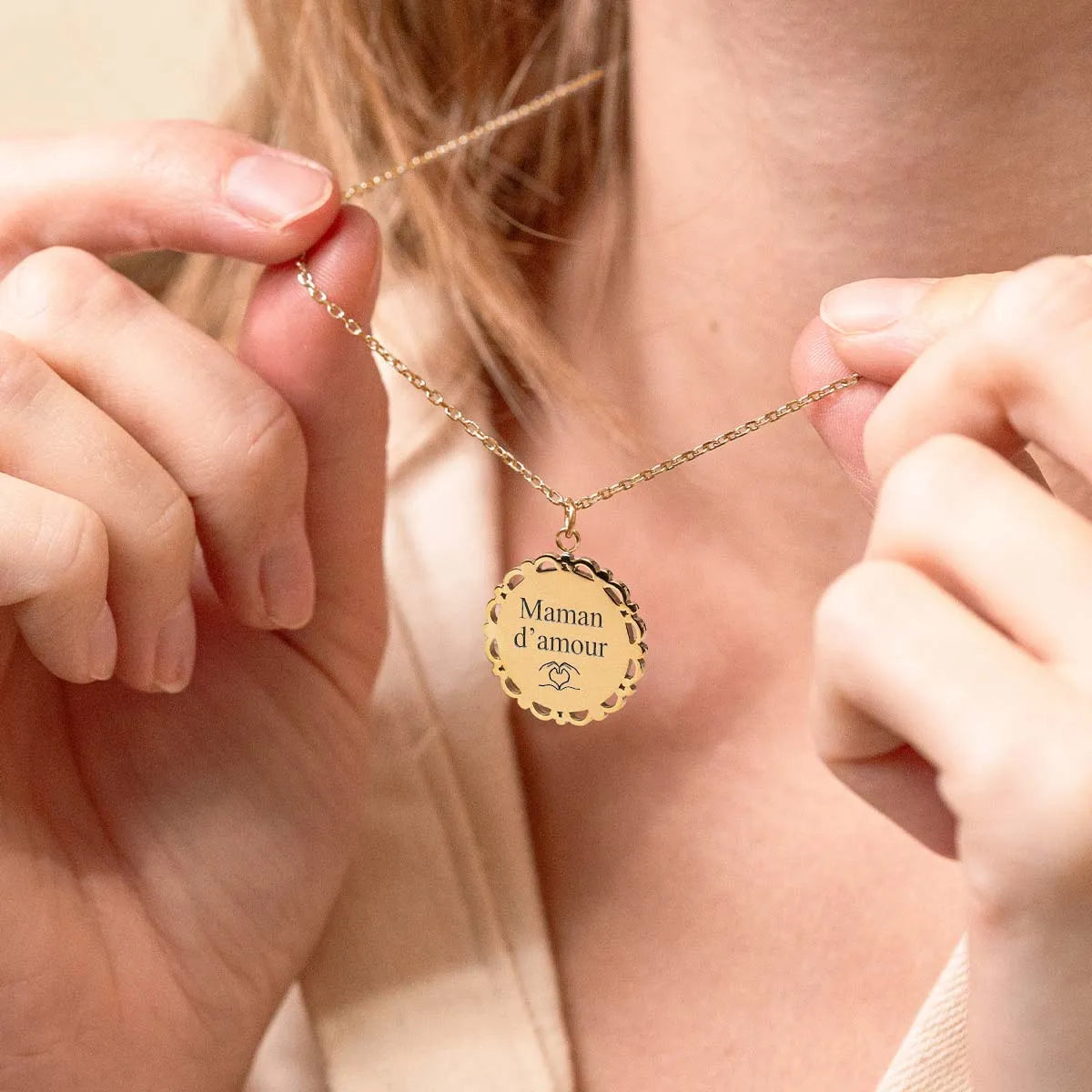 Collier médaille rosace à personnaliser - Doré