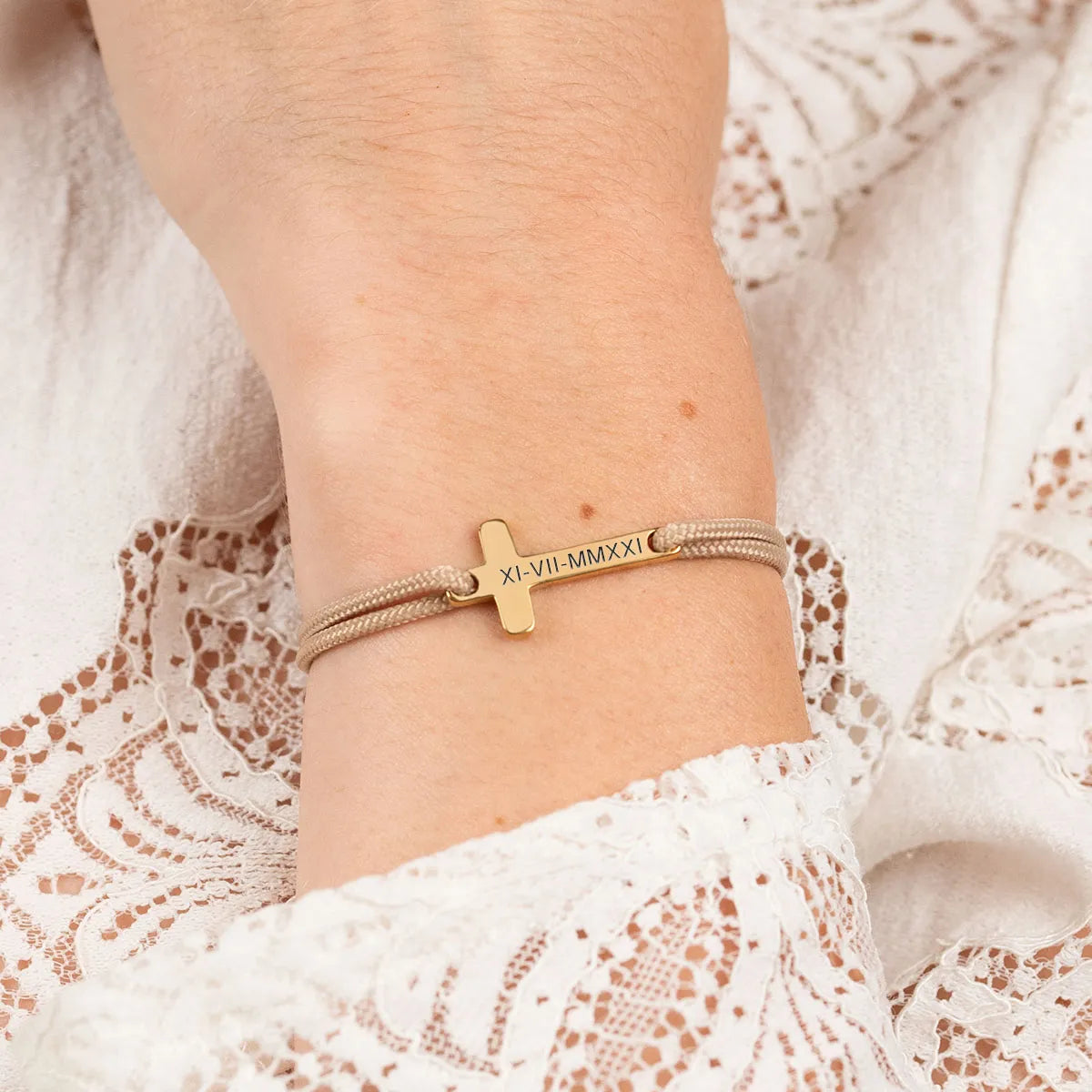 Bracelet croix femme cordon à personnaliser - Doré