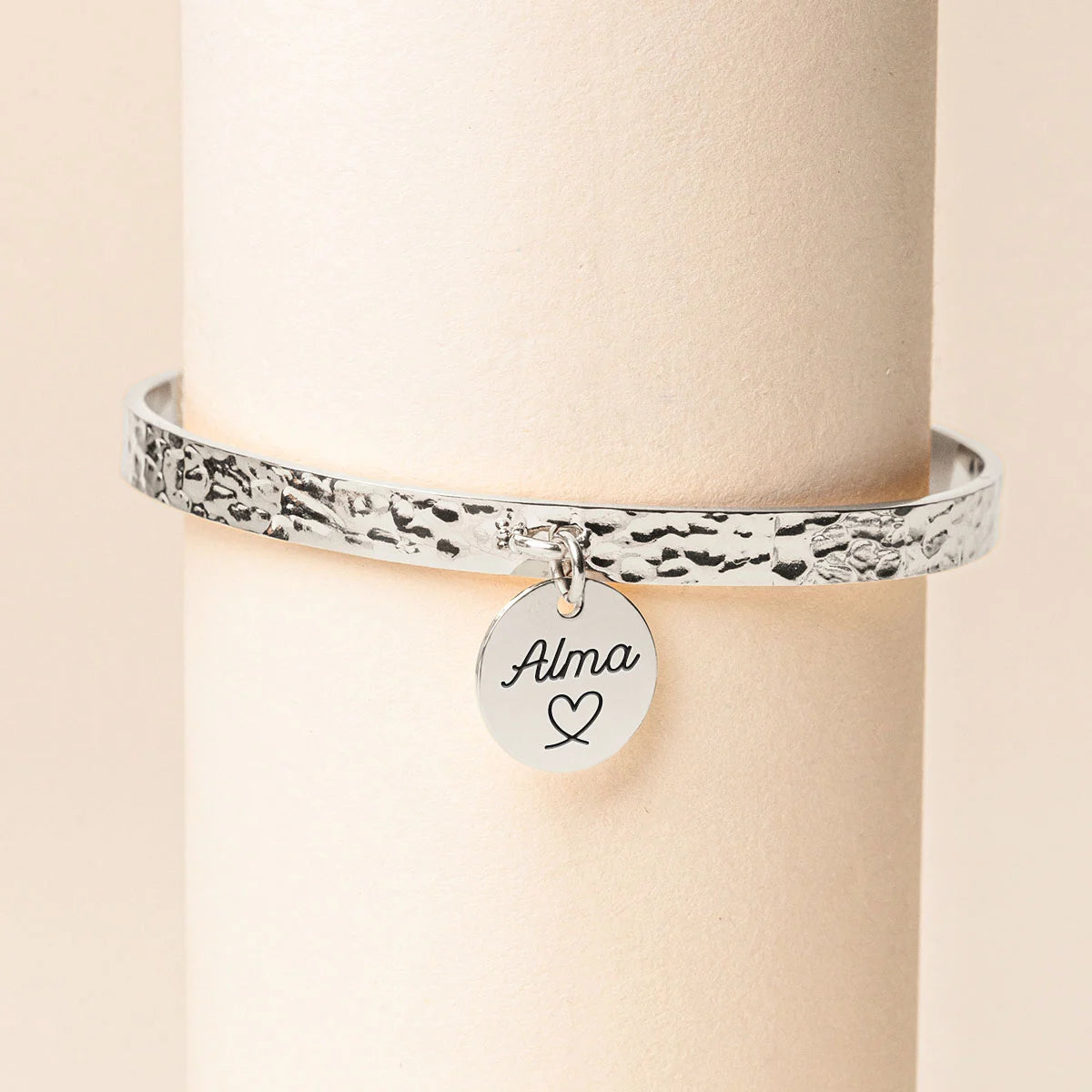 Bracelet jonc martelé médaille à personnaliser - Acier