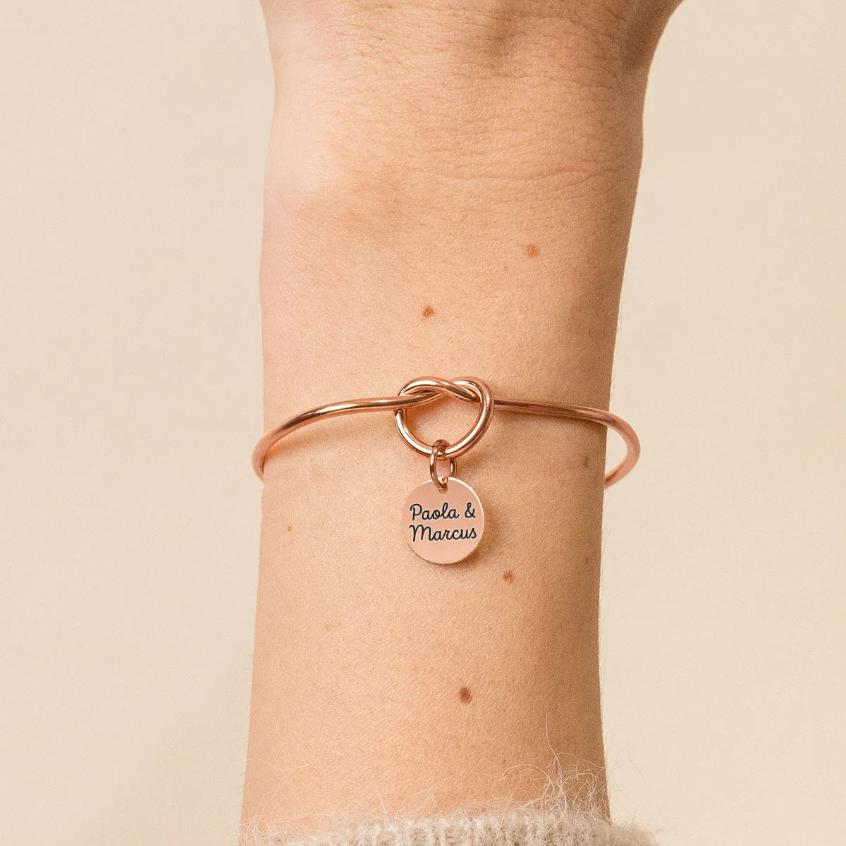 Bracelet jonc noeud médaille à personnaliser - Rose Doré